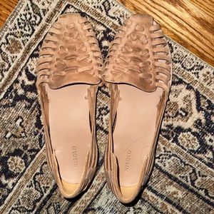 Nisolo Tan Flats Comfortable and Stylish